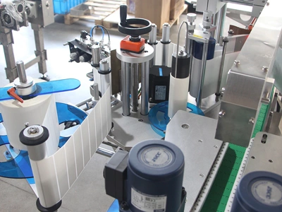 Front and Back Labeler