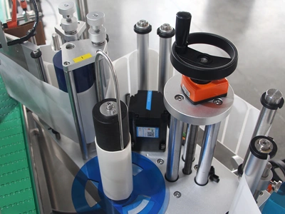 Front and Back Labeler